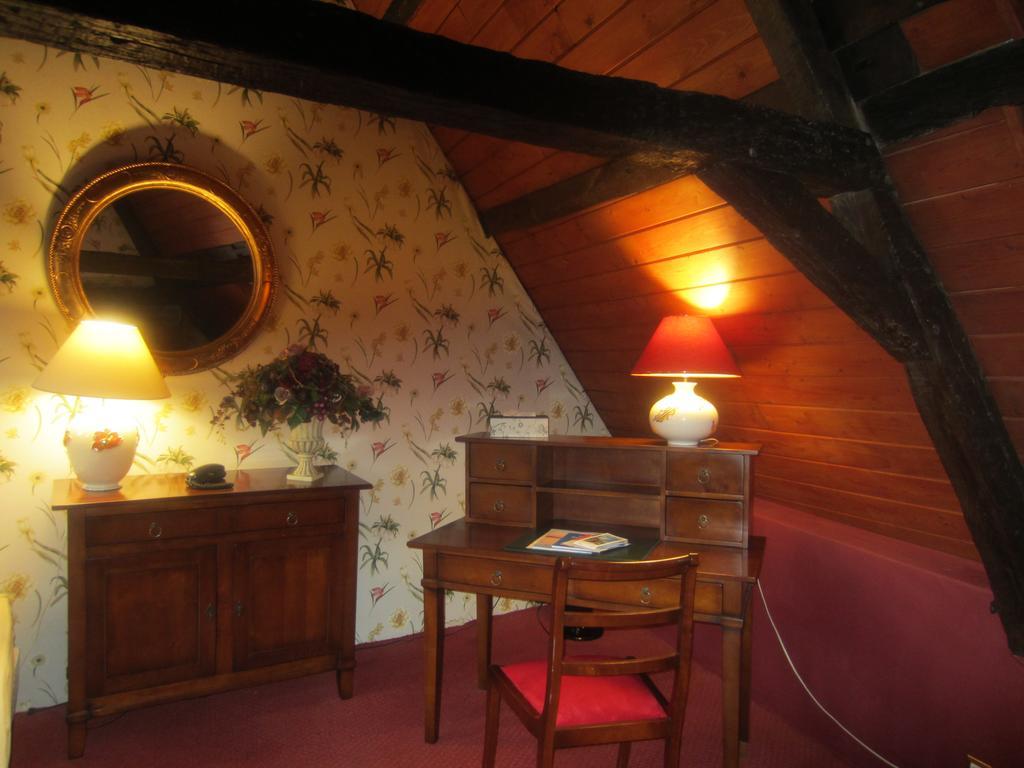 Auberge Du Bon Fermier Валансьен Экстерьер фото